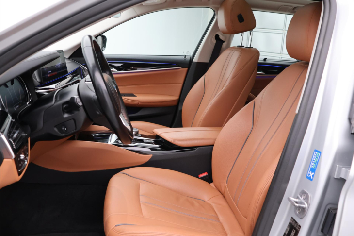 BMW Řada 5 2,0 530i xDrive Luxury Line