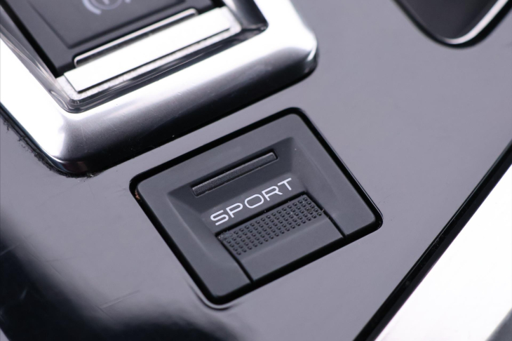 Peugeot 3008 1,2 e-THP 96kW Aut. GT Line