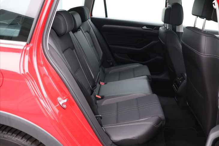 Volkswagen Passat 2,0 TDI 147kW DSG Alltrack CZ