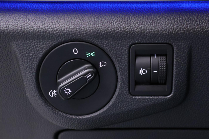 Volkswagen Bora E-Bora 100kW Automat