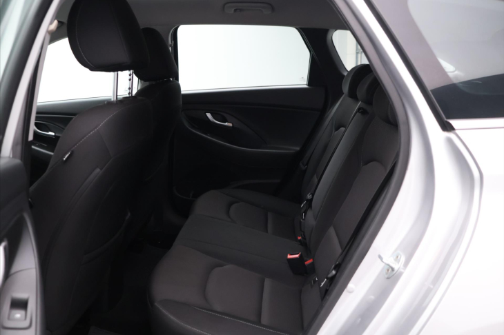 Hyundai i30 1,4 T-GDI 103kW DCT Navi LED