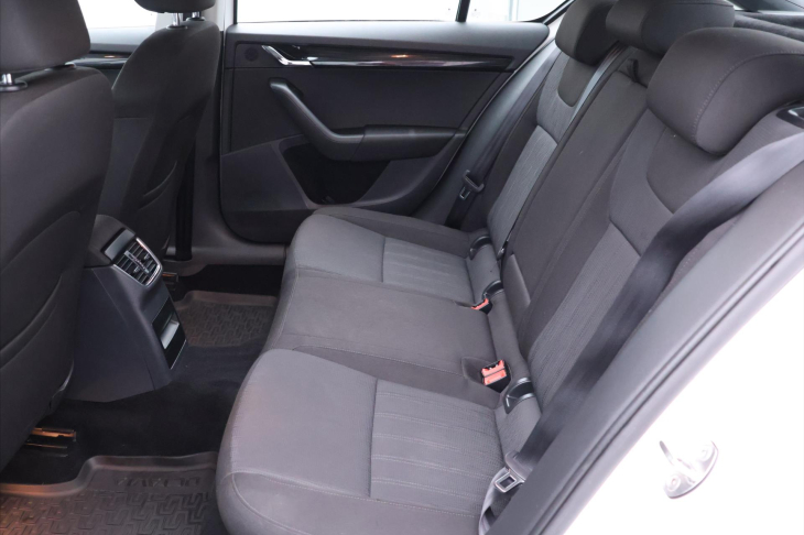 Škoda Octavia 1,6 TDI 81kW Style CZ