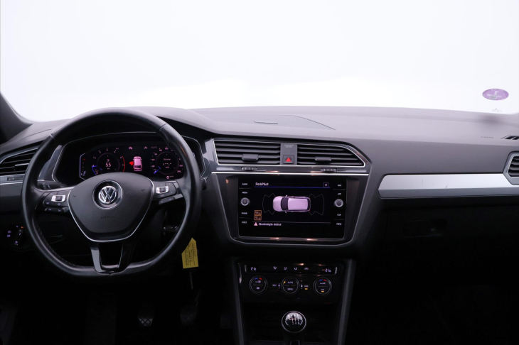 Volkswagen Tiguan 1,5 TSI R-line virtual DPH LED
