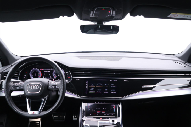 Audi Q7 3,0 TDI 210kW S-line CZ 1 Maj