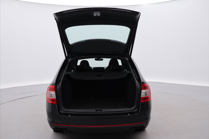 Škoda Octavia 2,0 TSI DSG RS230 CZ Challenge