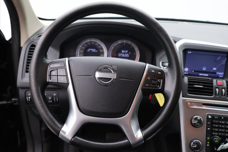 Volvo XC60 2,4 D3 120kW Momentum AWD AUT