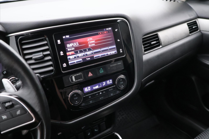 Mitsubishi Outlander 2,0 MIVEC 110kW Intense 4WD