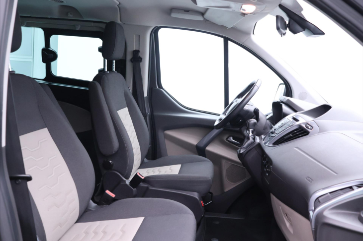 Ford Tourneo Custom 2,2 TDCI 114kW Titanium 8-Míst
