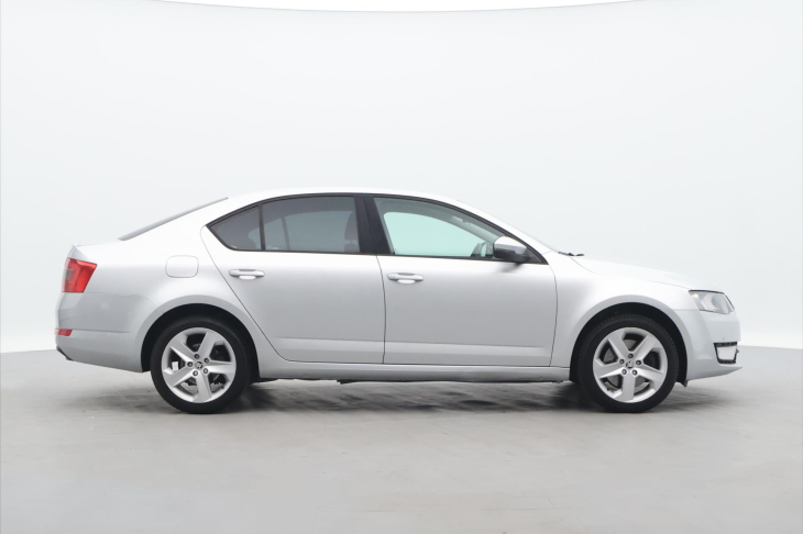 Škoda Octavia 1.8 TSI 132kW DSG Elegance CZ