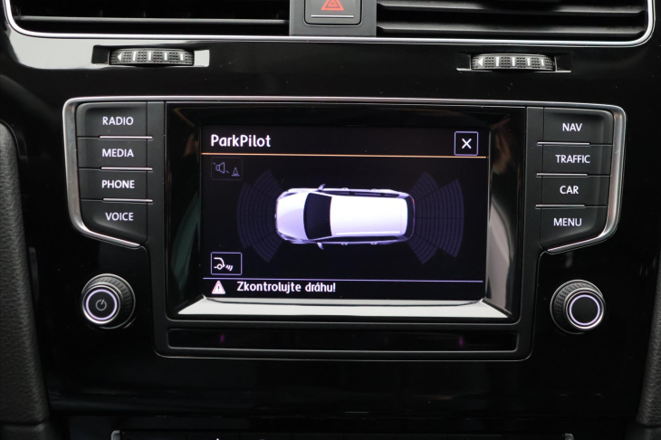 Volkswagen Golf 1,4 TSI 90kW DSG Highline Xenon