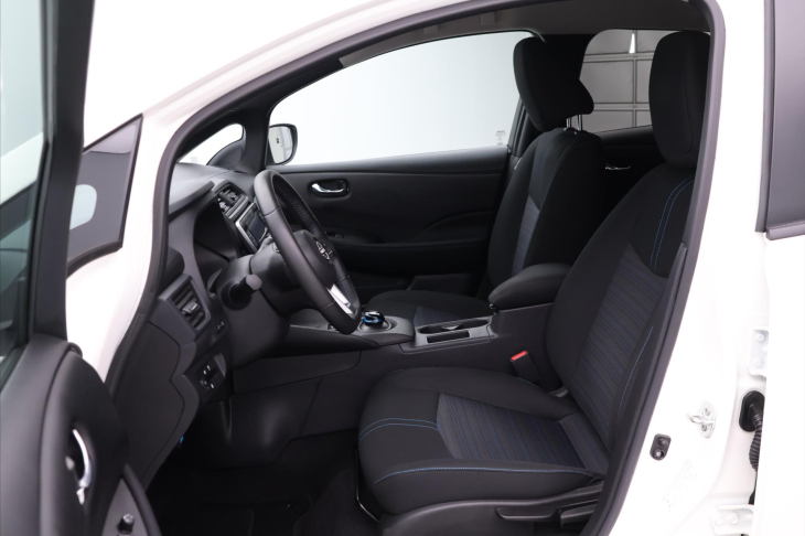 Nissan Leaf 110kW ACENTA 40kWh CZ