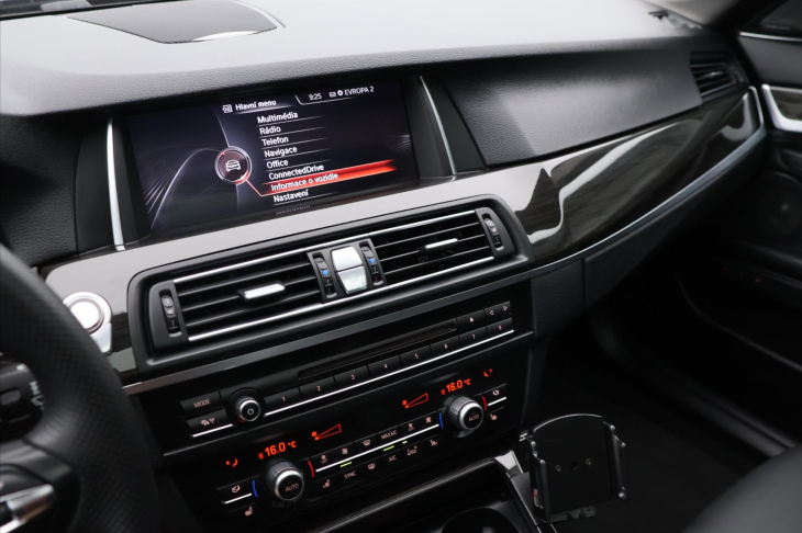 BMW Řada 5 3,0 D 190 kW X-Drive Luxury Line