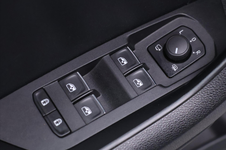 Škoda Karoq 2,0 TDI 110kW 4x4 DSG CZ Style