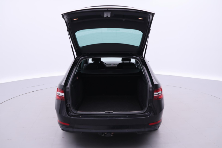 Škoda Superb 2,0 TDI 110kW Style Combi DPH