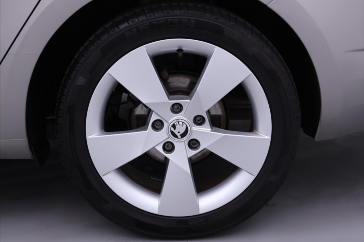 Škoda Octavia 1,4 TSI 103kW Elegance CZ DPH