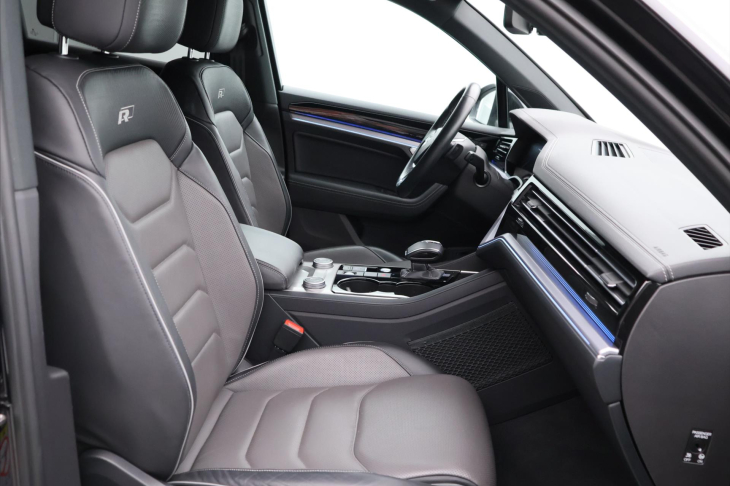 Volkswagen Touareg 3,0 TSI 250 kW 4x4 CZ R-line