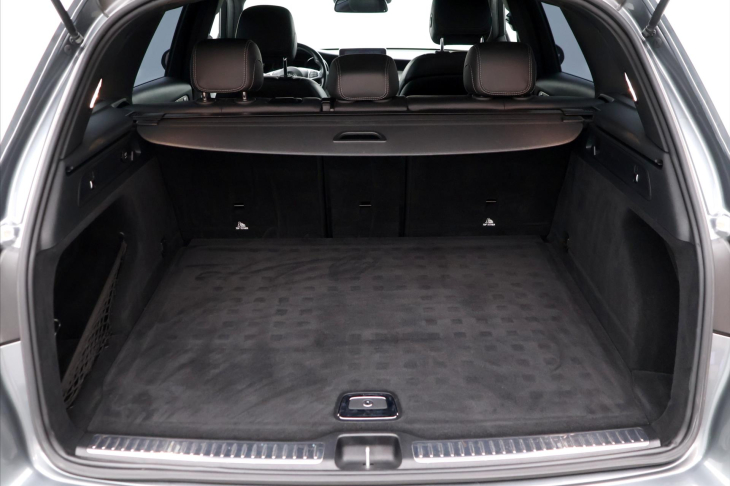 Mercedes-Benz GLC 2,0 250 4MATIC AMG LINE