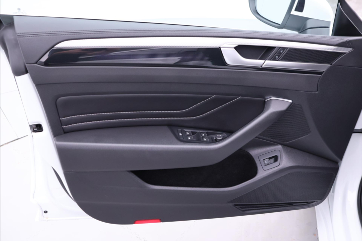 Volkswagen Arteon Shooting Brake 2,0 TSI 206kW R-line DSG DPH CZ