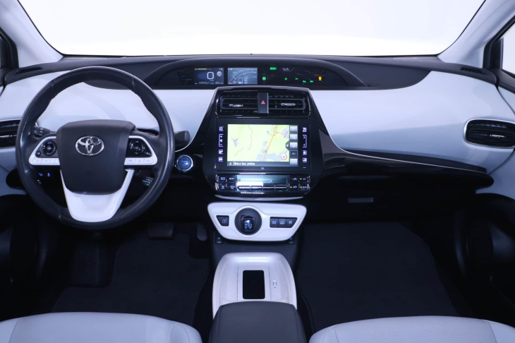 Toyota Prius 1,8 VVT-i Plug-in Executive e-CVT