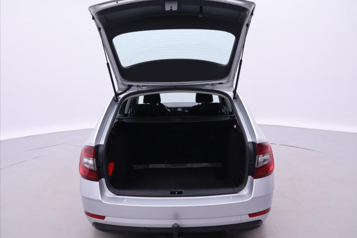 Škoda Octavia 1,6 TDI 85kW Style LED tažné CZ