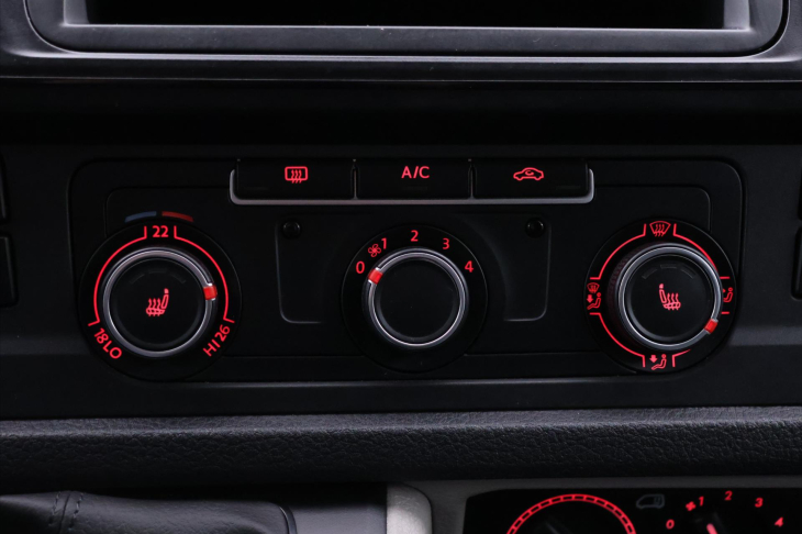 Volkswagen Transporter 2,0 TDI 110kW CZ 1.Maj LED DPH