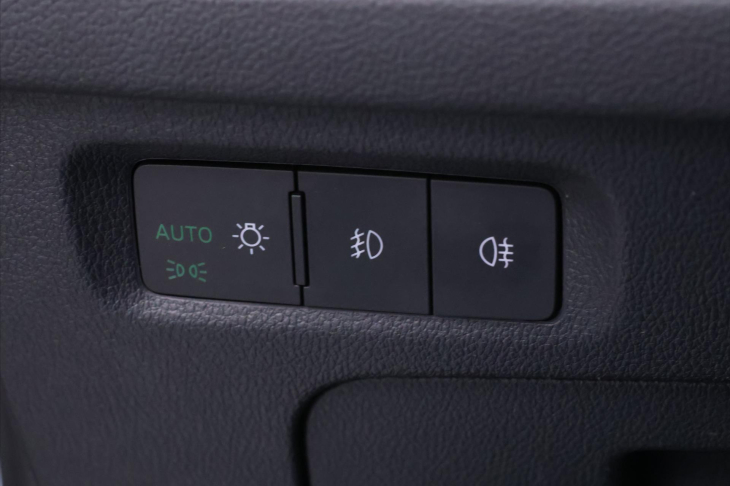 Škoda Octavia 1,0 TSI 81kW Ambition CZ DPH