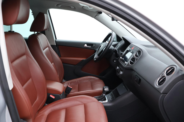 Volkswagen Tiguan 2,0 103KW KŮŽE DSG 4MOTION ALU