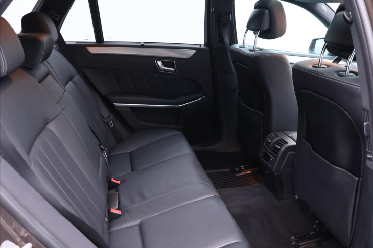 Mercedes-Benz Třídy E 3,0 350d 190kW 4Matic 1.Maj.