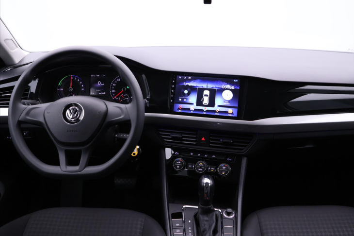 Volkswagen Bora E-Bora 100kW Automat