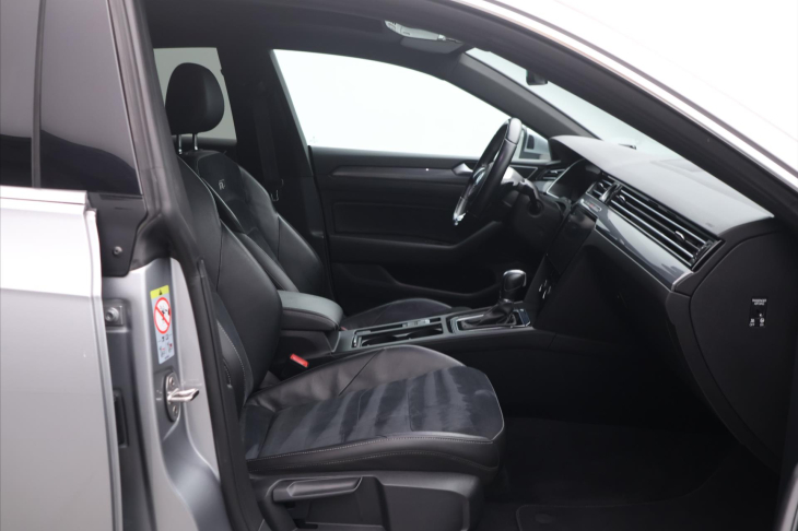 Volkswagen Arteon 2,0 TDi DSG R-line Pano