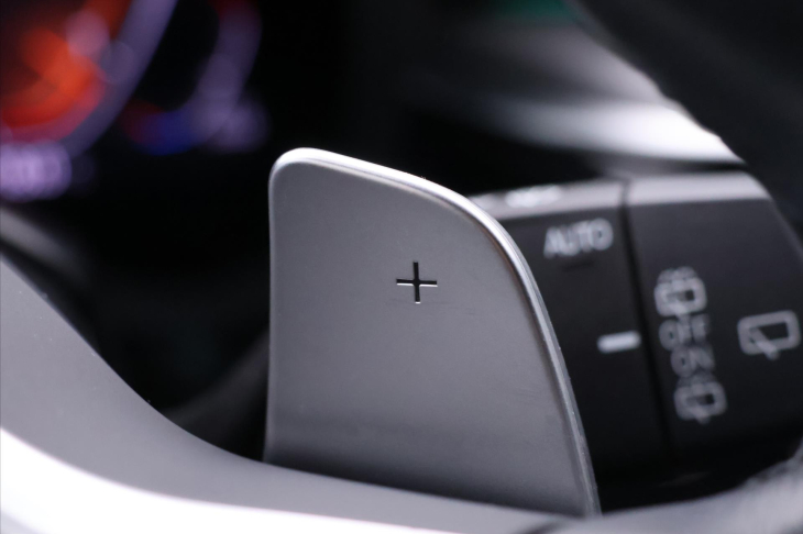 BMW Řada 5 2,0 520d 140kW AT Touring DPH