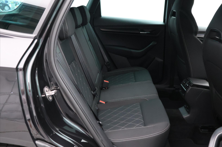 Škoda Karoq 2,0 TDI 4x4 DSG Sportline CZ