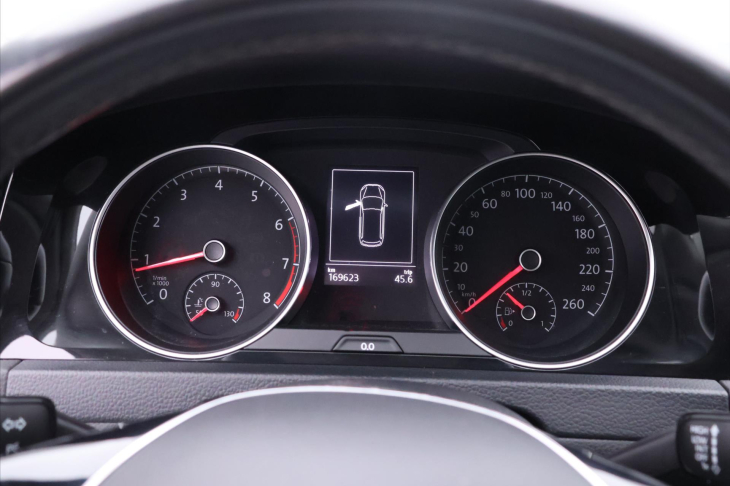 Volkswagen Golf 1,4 TSI Highline Serv.kniha