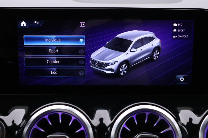 Mercedes-Benz EQA 250 150kW AMG Kamera Navi