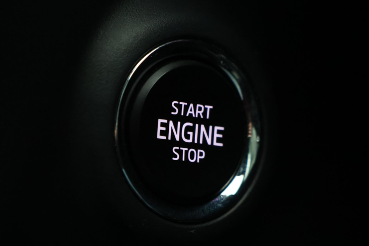 Škoda Karoq 2,0 TSI DSG Sportline 4x4 Pan