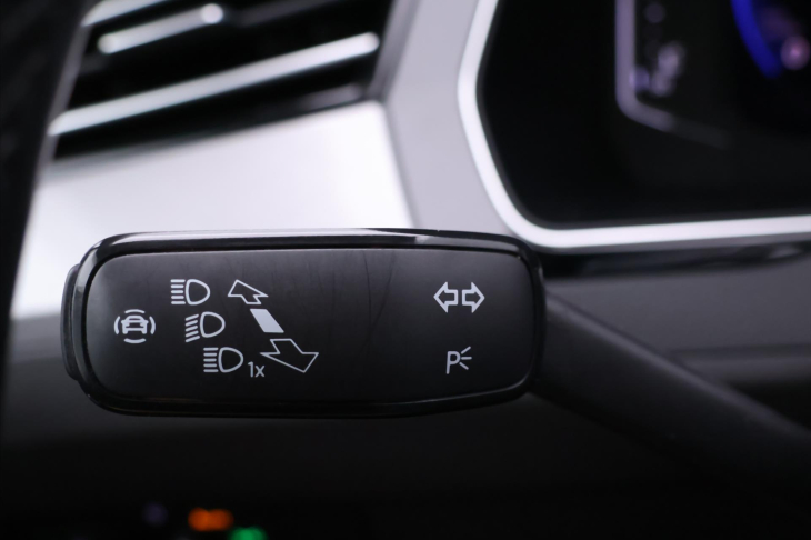 Volkswagen Passat 2,0 TDI DSG Virtual Business