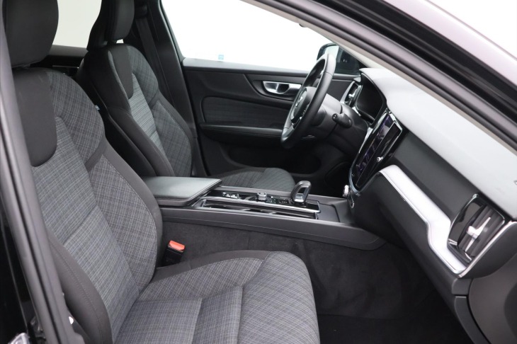 Volvo V60 2,0 B4 AWD Cross Country DPH