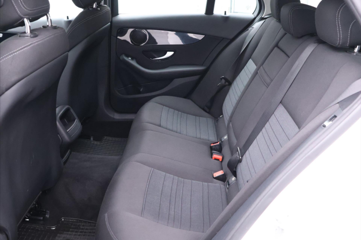 Mercedes-Benz Třídy C 2,1 200 D 100kW Automat Klima