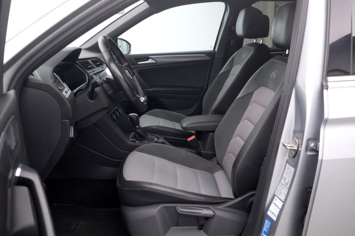 Volkswagen Tiguan 2,0 TDI 140kW 4M DSG R-Line CZ