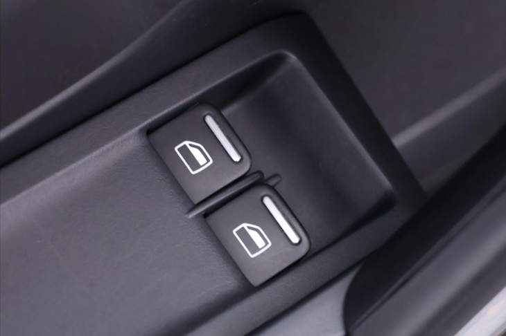 Volkswagen Beetle 1,2 TSI 77kW Design Serv.kniha