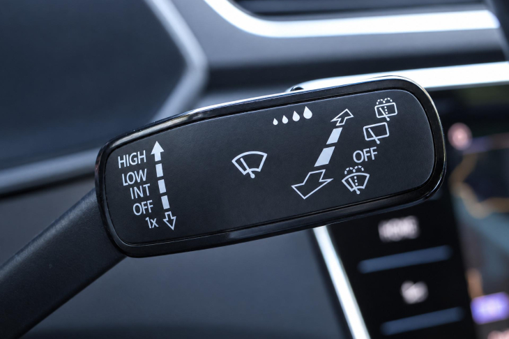 Škoda Superb 2,0 TDI DSG 110kW Style Navi