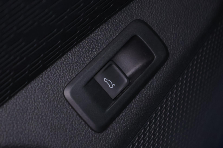 Škoda Octavia 1.0 TSI Business 1.Maj DPH