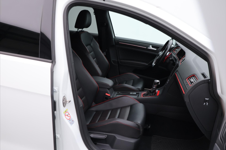 Volkswagen Golf 2,0 TSI GTI 180kW Performance