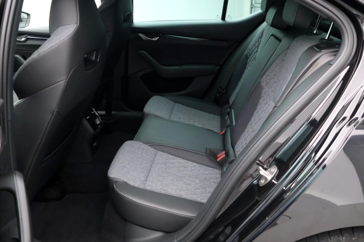 Škoda Octavia 2,0 TDI 110kW DSG Sportline DPH