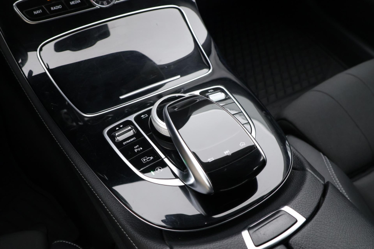 Mercedes-Benz Třídy E 2.0 220d 143kW 4Matic Aut.