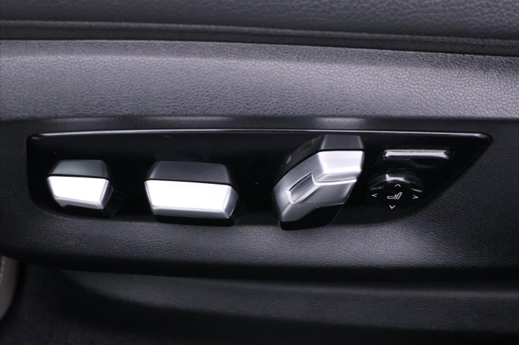 BMW Řada 5 3,0 540i xDrive Schnitzer DPH CZ