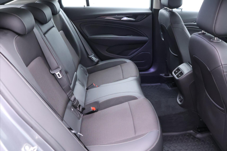 Opel Insignia 2,0 T 191kW 4x4 CZ Innovation