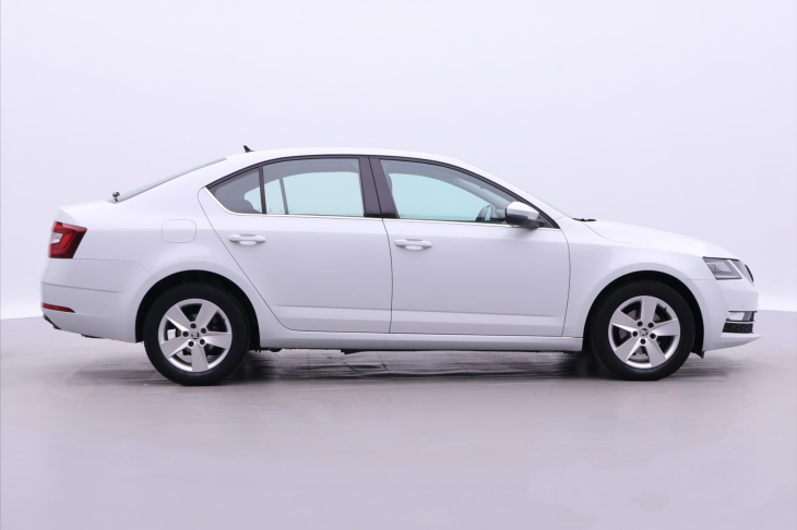 Škoda Octavia 1,6 TDI 85kW Style LED Kessy