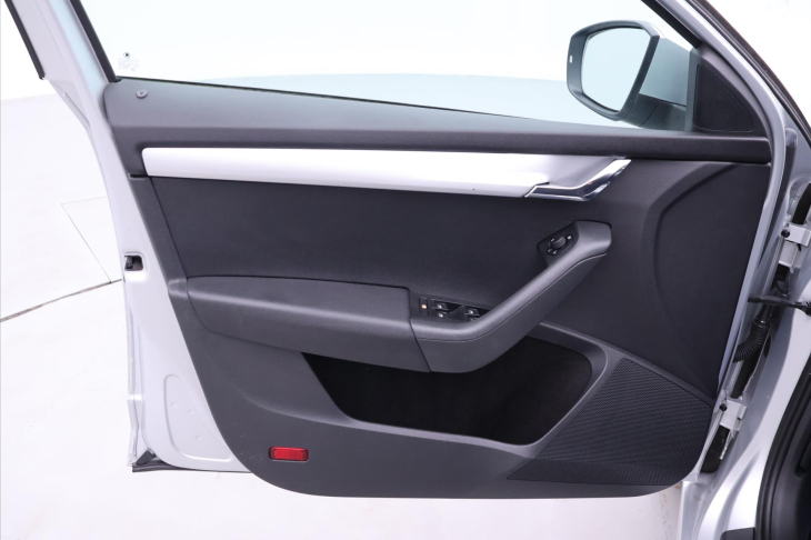 Škoda Octavia 1,6 TDI 85kW Ambition CZ