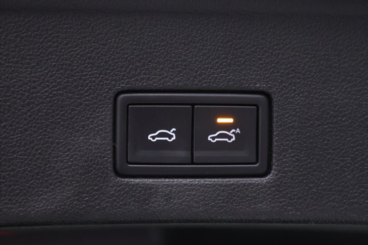 Volkswagen Touareg 3,0 TDI V6 210kW 4M CZ DPH